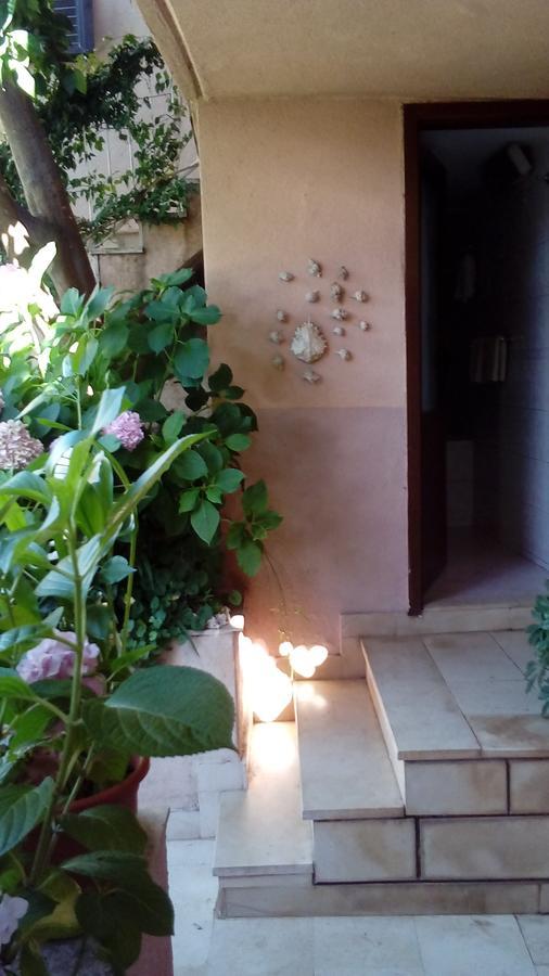 Guest House Roza วรอสกา ภายนอก รูปภาพ